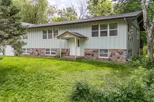 1212 44 1/2 Ave NE, Columbia Heights, MN 55421 - Photo 2