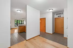 2565 Franklin Ave, Saint Paul, MN 55114 - Photo 26