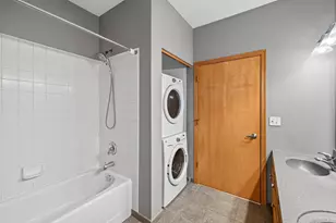 2565 Franklin Ave, Saint Paul, MN 55114 - Photo 24
