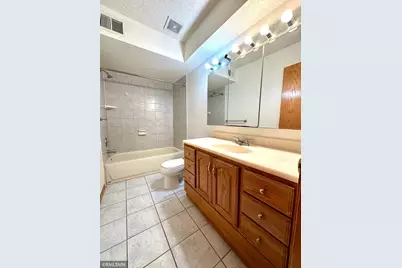 1567 Dublin Court, Shakopee, MN 55379 - Photo 12