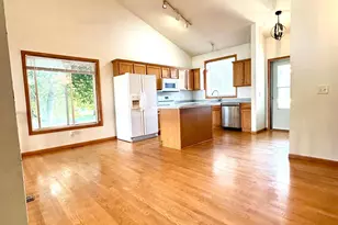 1567 Dublin Ct, Shakopee, MN 55379 - Photo 4