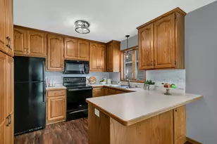 914 Willow Grove Cir, Waite Park, MN 56387 - Photo 14