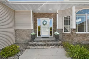 4026 39th St S, Moorhead, MN 56560 - Photo 2