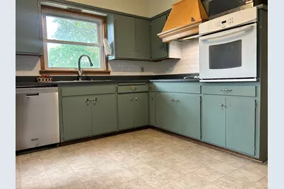 204 Homecrest Avenue SE, Wadena, MN 56482 - Photo 4