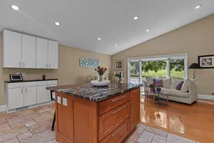 283 Capitol View Ave, Roseville, MN 55113 - Photo 18