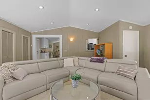 283 Capitol View Ave, Roseville, MN 55113 - Photo 24