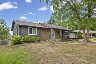 7835 Berkshire Ln N, Maple Grove, MN 55311 - Photo 4