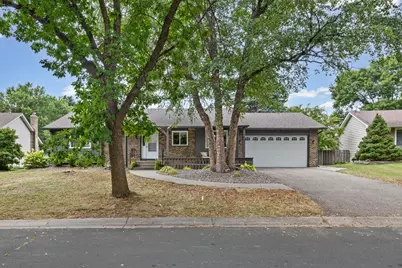 7835 Berkshire Lane N, Maple Grove, MN 55311 - Photo 2