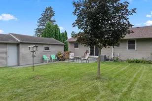 1004 14th Ave NE, Rochester, MN 55906 - Photo 6