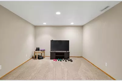 1004 14th Avenue NE, Rochester, MN 55906 - Photo 12
