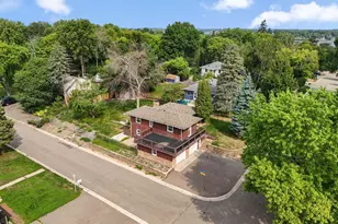 2930 Bay St, Wayzata, MN 55391 - Photo 34