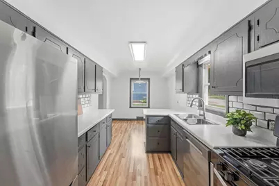 2930 Bay Street, Wayzata, MN 55391 - Photo 6
