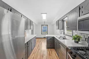 2930 Bay St, Wayzata, MN 55391 - Photo 6