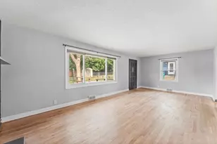 2930 Bay St, Wayzata, MN 55391 - Photo 16