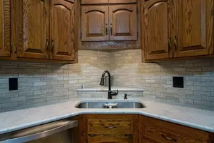 563 Sterling St S, Maplewood, MN 55119 - Photo 12