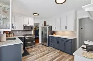1037 Orkla Dr, Golden Valley, MN 55427 - Photo 12