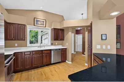 13364 Hummingbird Drive, Apple Valley, MN 55124 - Photo 10