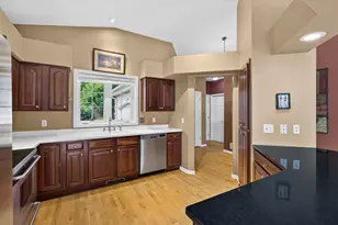 13364 Hummingbird Dr, Apple Valley, MN 55124 - Photo 10