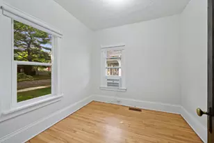 4338 James Ave N, Minneapolis, MN 55412 - Photo 8