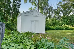 507 N Maple St, Chaska, MN 55318 - Photo 2