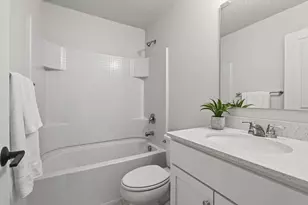 9960 Arrowwood Trl, Woodbury, MN 55129 - Photo 28