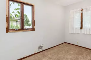 127 Higbie Ave E, Minnesota Lake, MN 56068 - Photo 20