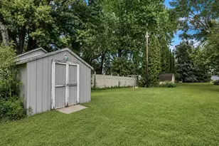 127 Higbie Ave E, Minnesota Lake, MN 56068 - Photo 30