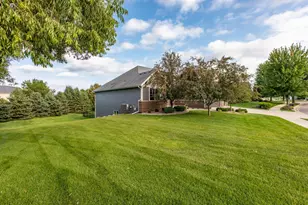 5124 Scenic Oak Dr SW, Rochester, MN 55902 - Photo 52
