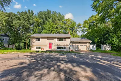 7631 Ontario Boulevard, Eden Prairie, MN 55344 - Photo 2