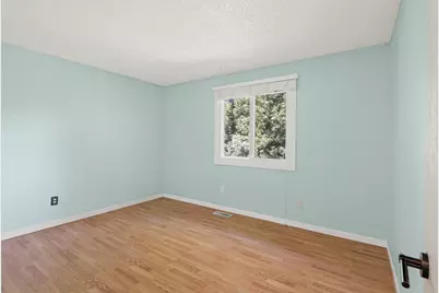 7631 Ontario Boulevard, Eden Prairie, MN 55344 - Photo 16