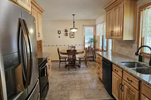 1909 Country Club Dr NE, Willmar, MN 56201 - Photo 4