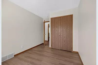 6463 Delilah Avenue, Inver Grove Heights, MN 55076 - Photo 12