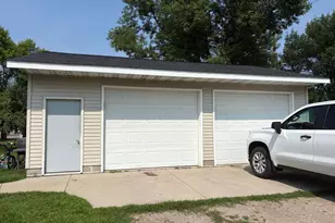 410 13th St N, Benson, MN 56215 - Photo 6