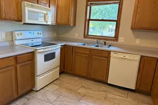 410 13th St N, Benson, MN 56215 - Photo 10