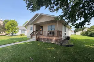 410 13th St N, Benson, MN 56215 - Photo 2