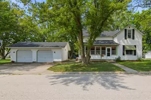 808 Bailey Ave, Wabasha, MN 55981 - Photo 2