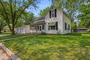 808 Bailey Ave, Wabasha, MN 55981 - Photo 1