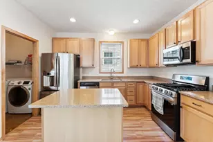 9902 Switch Grass Ln, Eden Prairie, MN 55347 - Photo 2