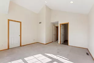 9902 Switch Grass Ln, Eden Prairie, MN 55347 - Photo 20