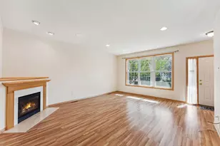 9902 Switch Grass Ln, Eden Prairie, MN 55347 - Photo 8