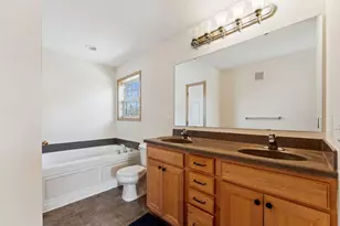 9902 Switch Grass Ln, Eden Prairie, MN 55347 - Photo 24