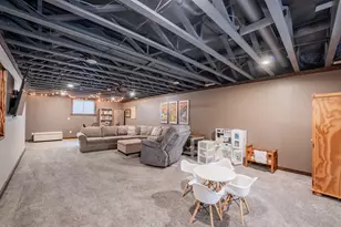 1704 Sierra Dr S, Eau Claire, WI 54701 - Photo 38