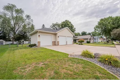 1704 Sierra Drive S, Eau Claire, WI 54701 - Photo 46