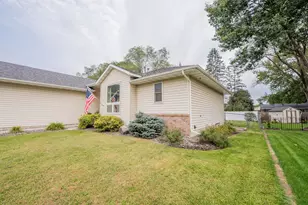 1704 Sierra Dr S, Eau Claire, WI 54701 - Photo 50