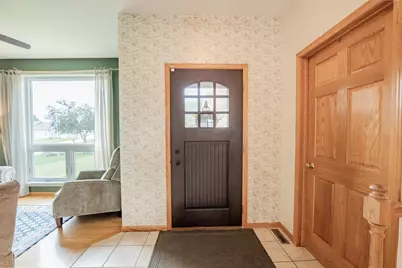 1704 Sierra Drive S, Eau Claire, WI 54701 - Photo 4