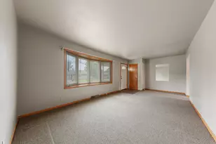 120 N Manitou Dr, Mankato, MN 56001 - Photo 2