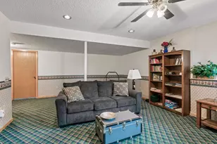 608 Sullivan Dr NE, Columbia Heights, MN 55421 - Photo 26
