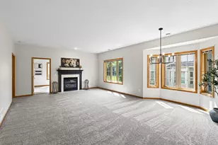 6801 24th St N, Oakdale, MN 55128 - Photo 10