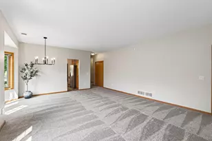 6801 24th St N, Oakdale, MN 55128 - Photo 12