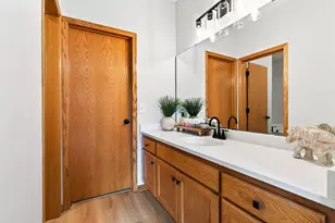 6801 24th St N, Oakdale, MN 55128 - Photo 20
